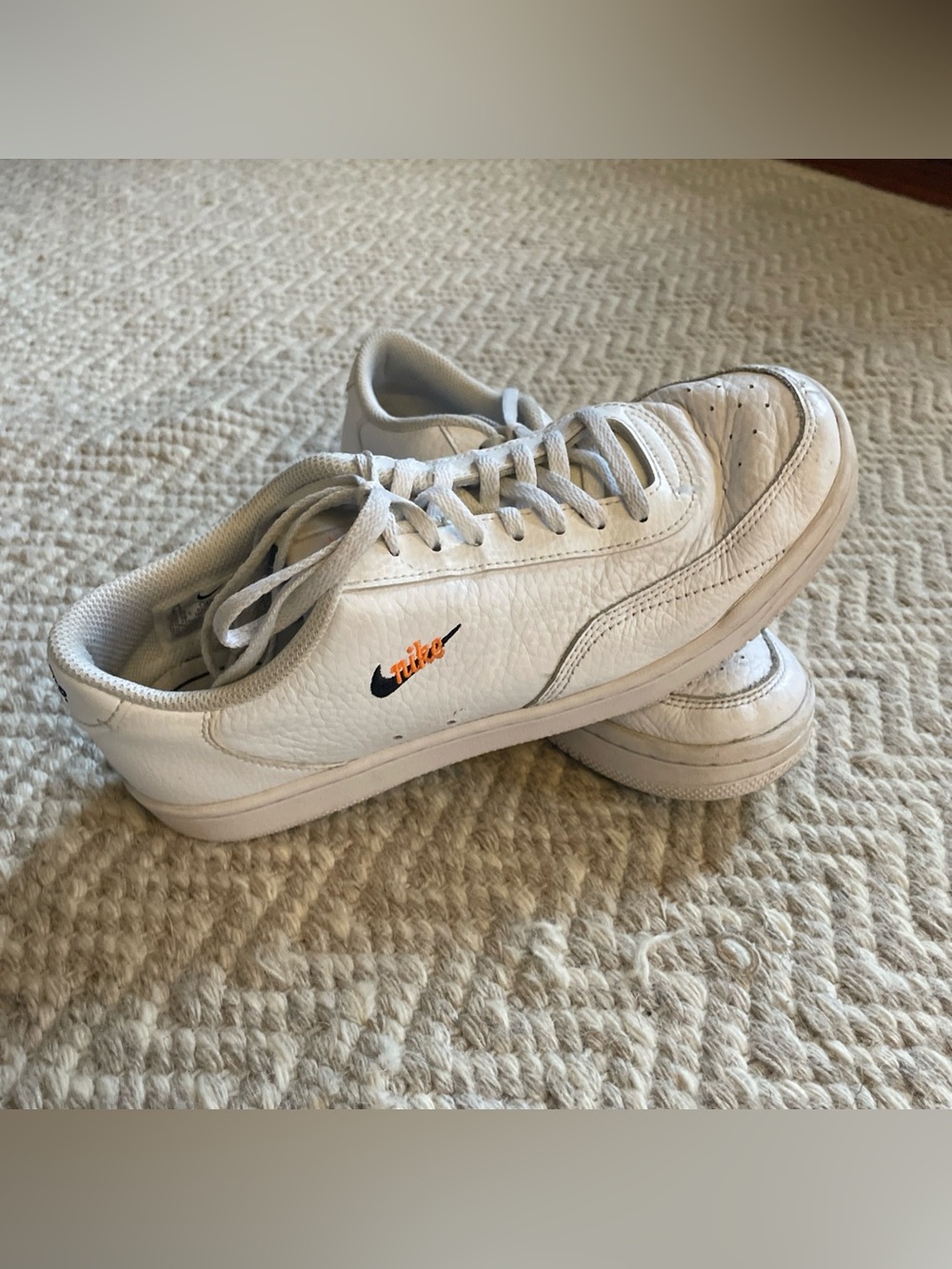 Nike Women's Size 8.5 US  Court Vintage White Orange Leather Casual Sneakers